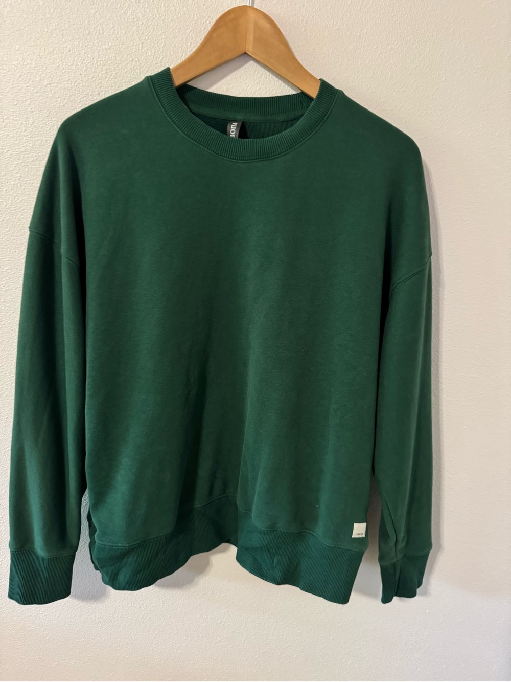 Vuori Sedona Weekender Crew Hunter Green Sweatshirt Athleisure Workout-Small